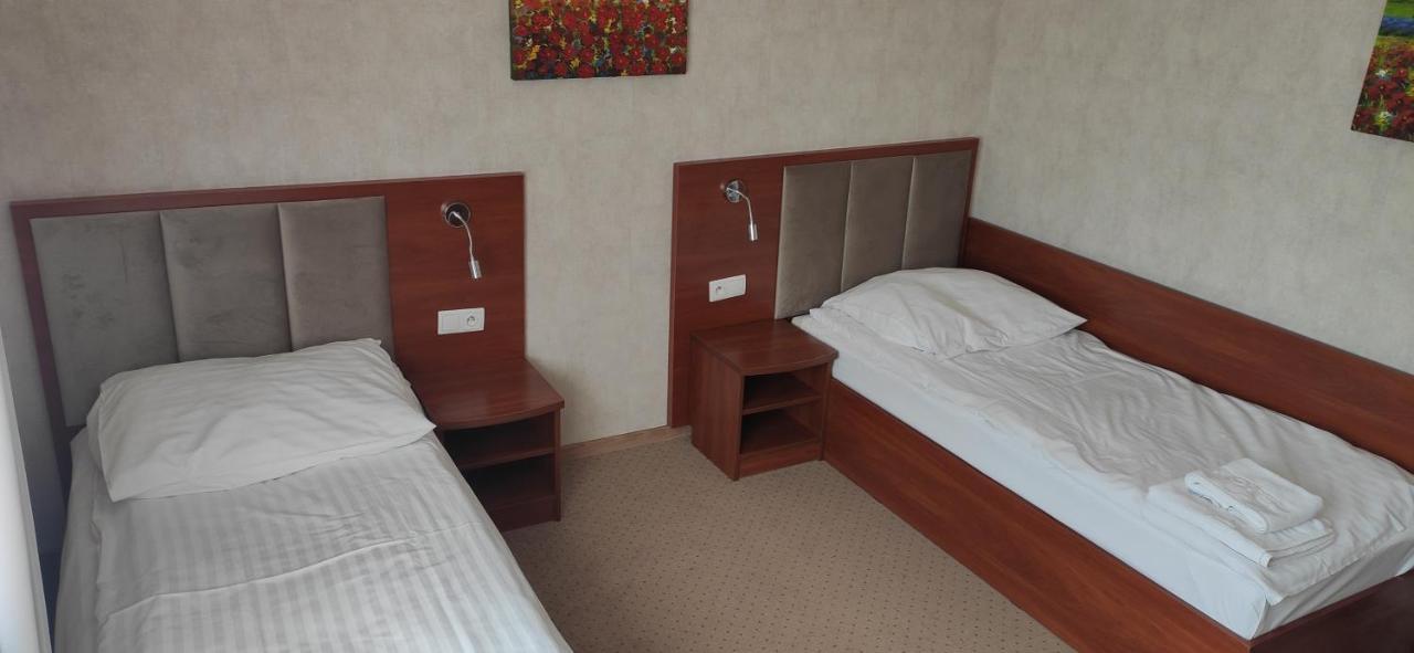 Hotel Przylesie Sierosław Екстериор снимка