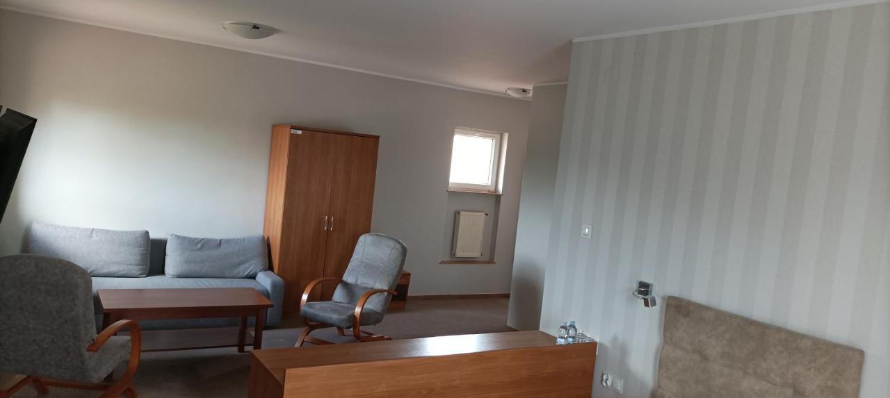 Hotel Przylesie Sierosław Екстериор снимка