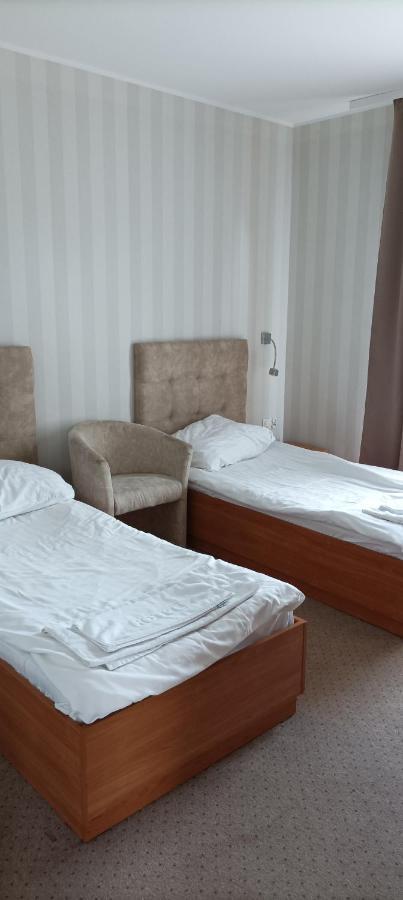 Hotel Przylesie Sierosław Екстериор снимка