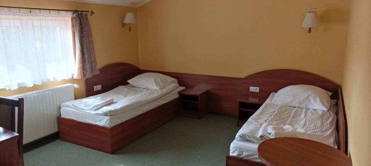 Hotel Przylesie Sierosław Екстериор снимка