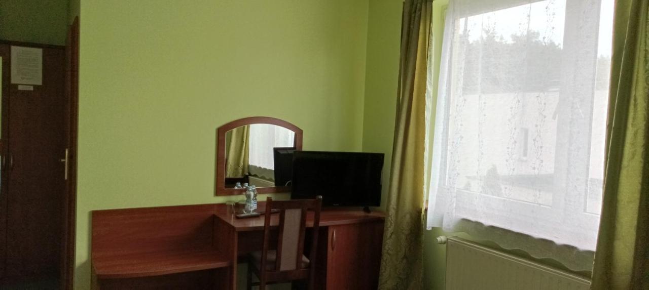 Hotel Przylesie Sierosław Екстериор снимка